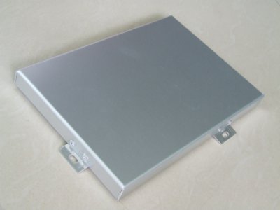 鋁單板表面覆膜與輥涂的區(qū)別