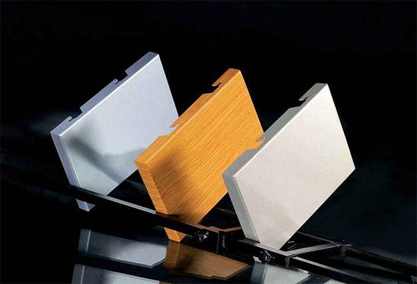 木紋鋁單板與實木原木有哪些優(yōu)勢劣勢呢？